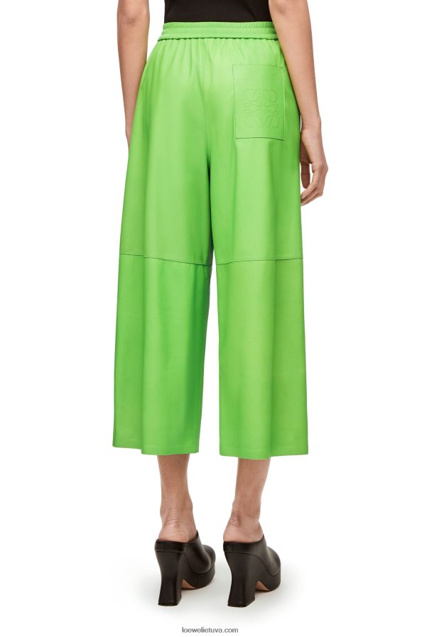 Loewe moterys sutrumpintos kelnės su nappa fluo žalia BZ26XN1111