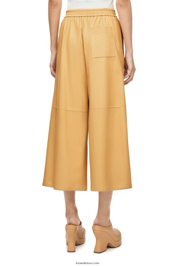 Loewe moterys sutrumpintos kelnės su nappa smėlio/sviesto BZ26XN1113