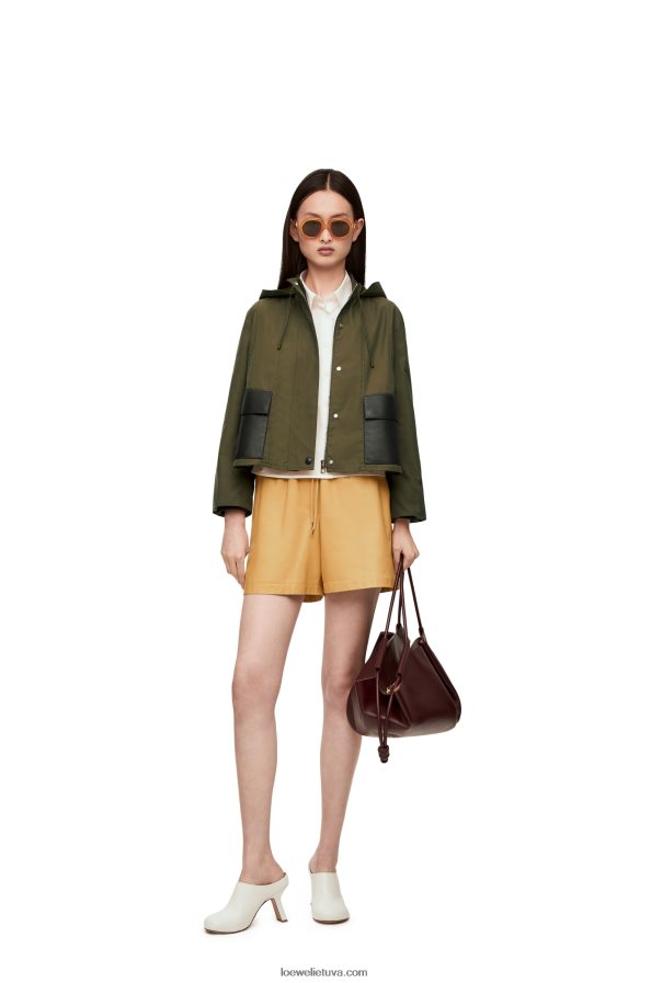 Loewe moterys elastiniai šortai iš nappa smėlio/sviesto BZ26XN1114