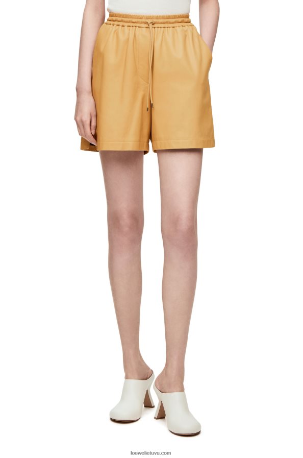 Loewe moterys elastiniai šortai iš nappa smėlio/sviesto BZ26XN1114