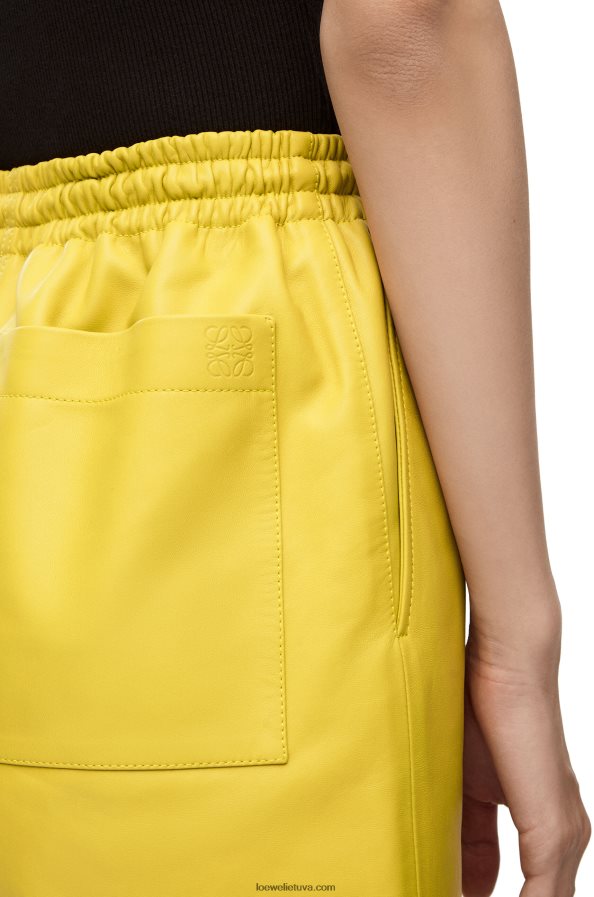 Loewe moterys sutraukiami šortai su nappa geltona BZ26XN1129