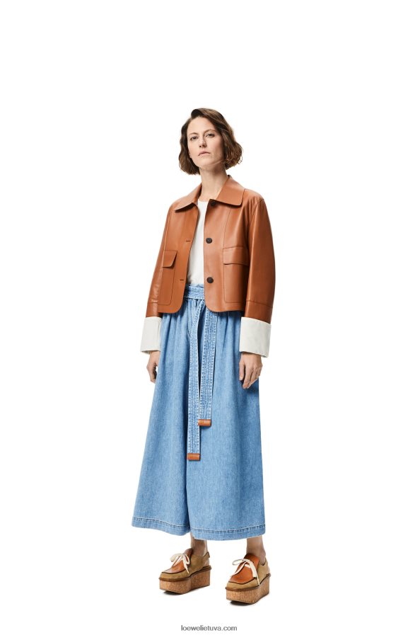 Loewe moterys atverčiama striukė iš nappa ėriuko odos įdegis BZ26XN1136