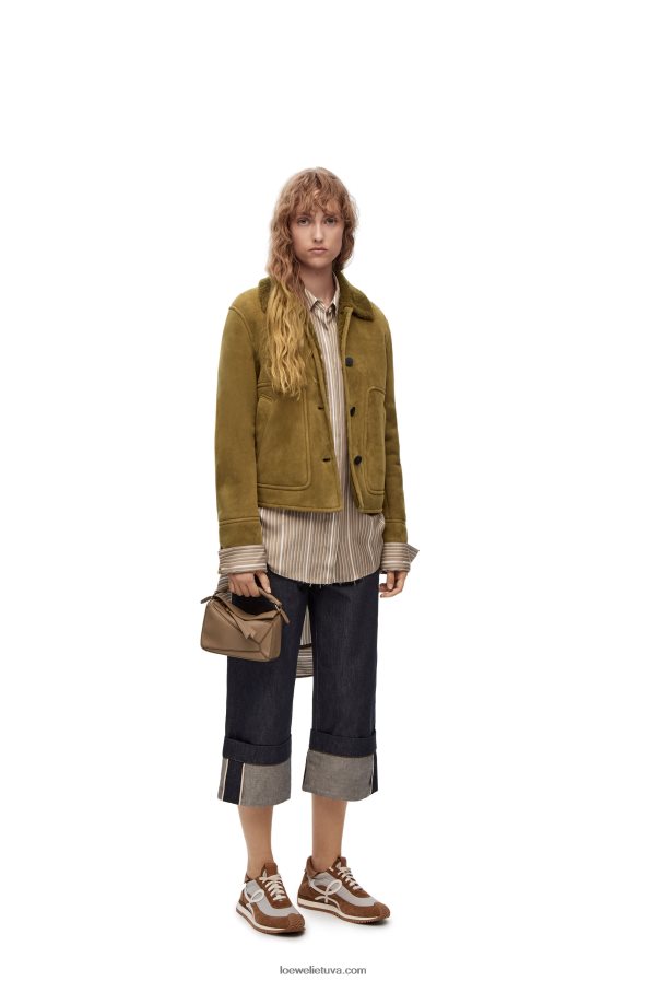 Loewe moterys trumpa kirpimo striukė chaki žalia BZ26XN1125