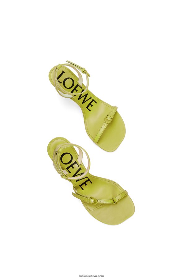Loewe moterys žiedlapių stileto sandalai iš ėriuko odos matcha latte BZ26XN673