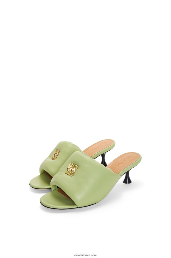 Loewe moterys anagrama paminkštintas mulas iš ėriuko odos šviesiai žalia BZ26XN754