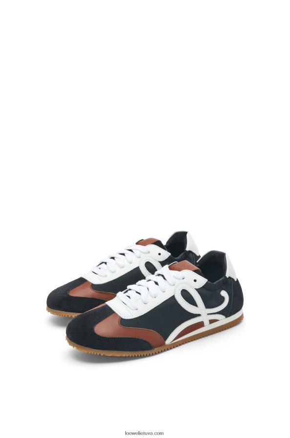 Loewe moterys baleto bėgikas iš nailono ir blauzdos odos juoda balta BZ26XN667