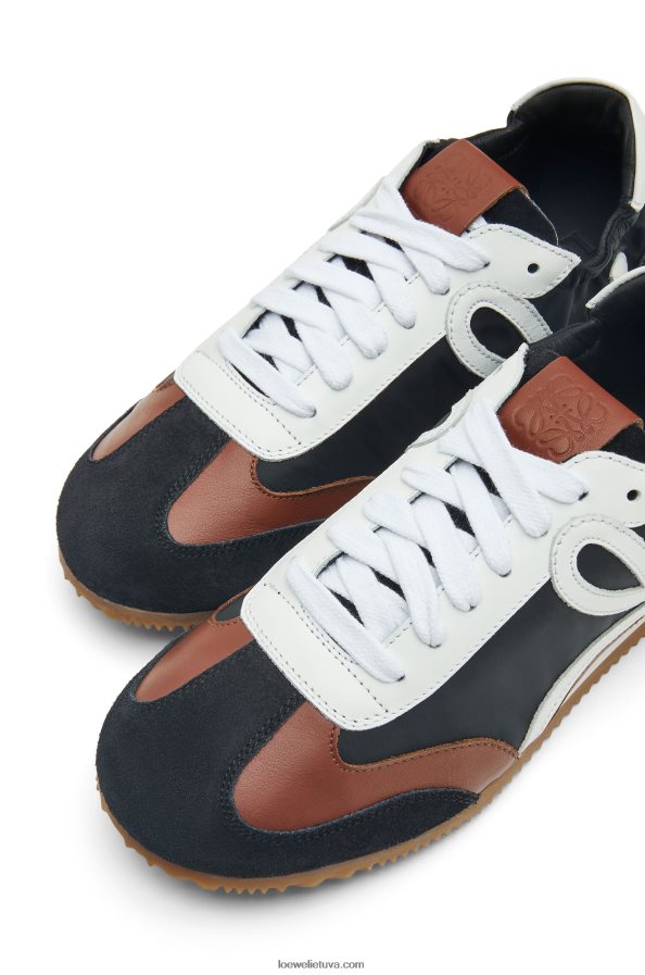 Loewe moterys baleto bėgikas iš nailono ir blauzdos odos juoda balta BZ26XN667
