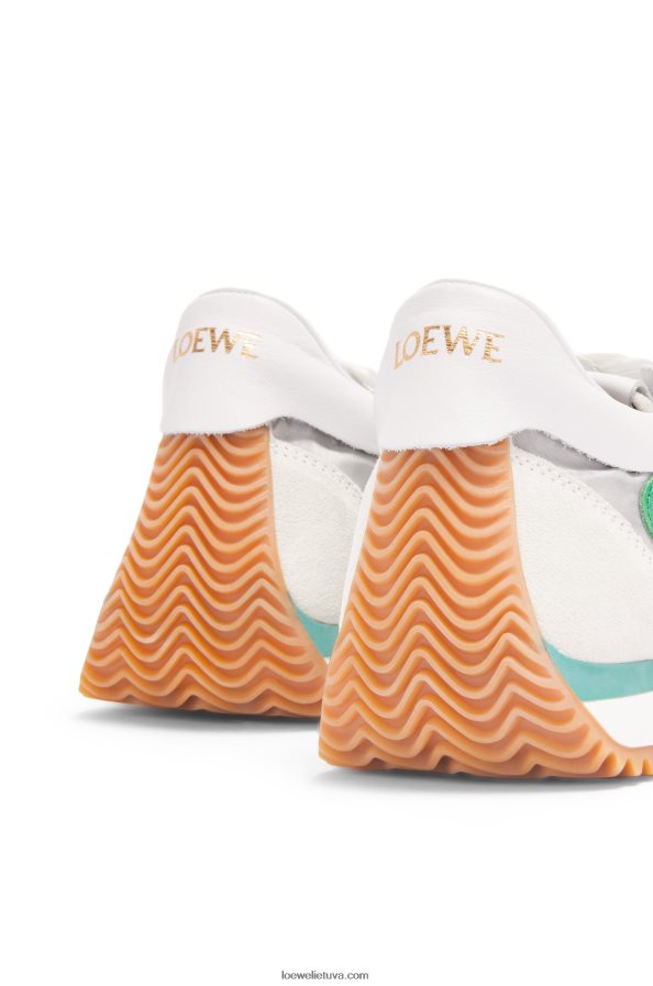 Loewe moterys tekėjimo bėgis iš techninio tinklelio ir zomšos sidabrinė/balta/žalia BZ26XN649