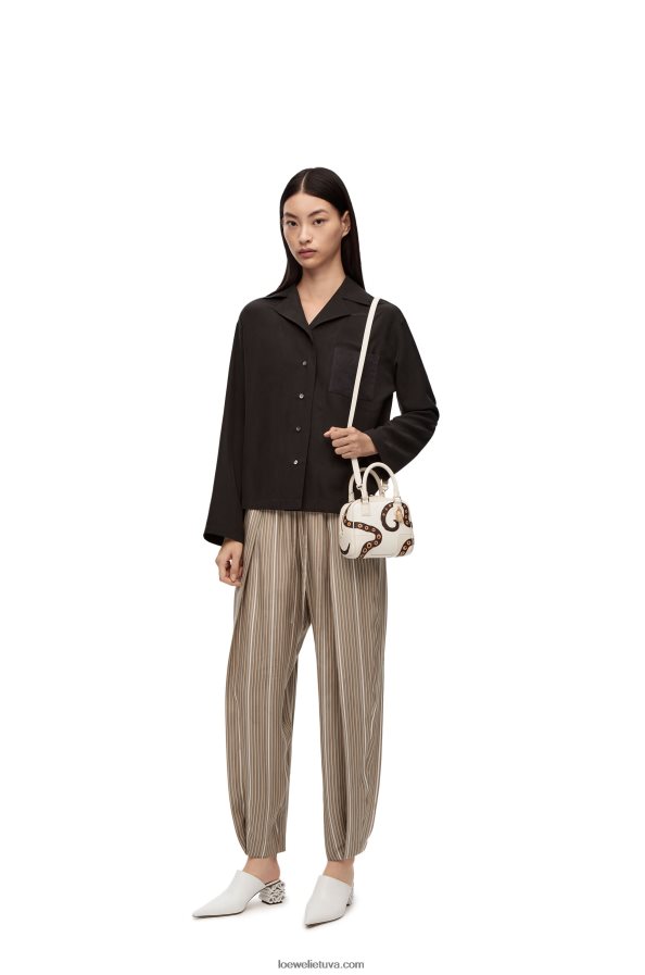 Loewe moterys amazona 16 iš nappa veršiuko odos minkšta balta BZ26XN143