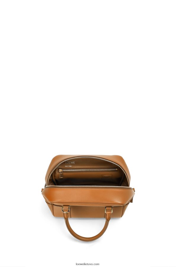 Loewe moterys amazona 19 kvadratų maišelis iš nappa veršiuko odos šilta dykuma BZ26XN167