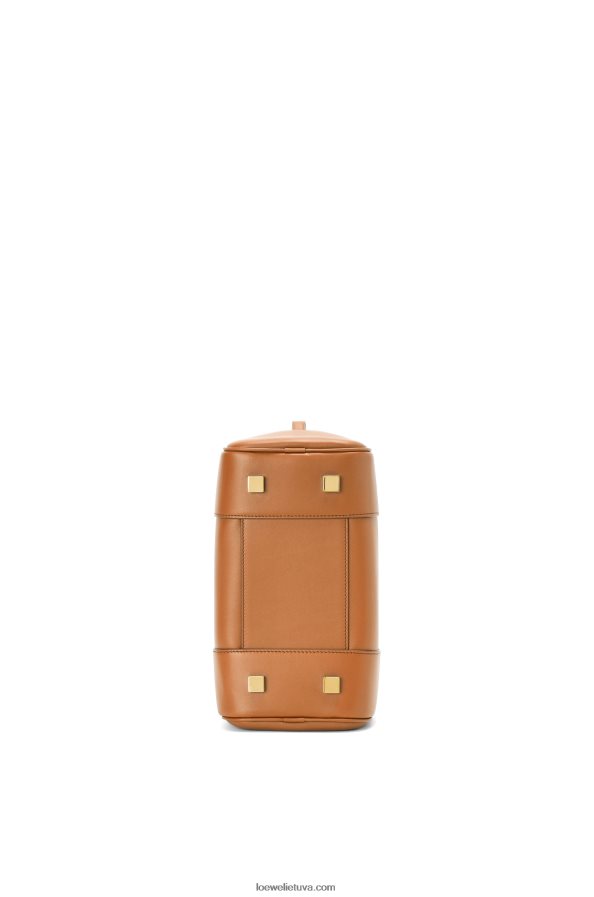 Loewe moterys amazona 19 kvadratų maišelis iš nappa veršiuko odos šilta dykuma BZ26XN167