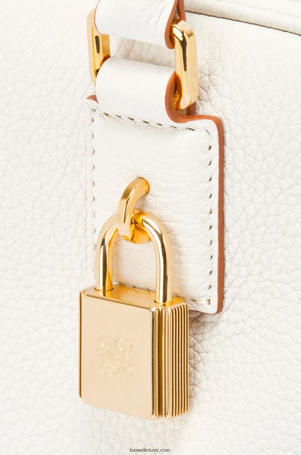Loewe moterys amazona 19 kvadratinis maišelis iš minkštos grūdėtos veršienos minkšta balta BZ26XN152