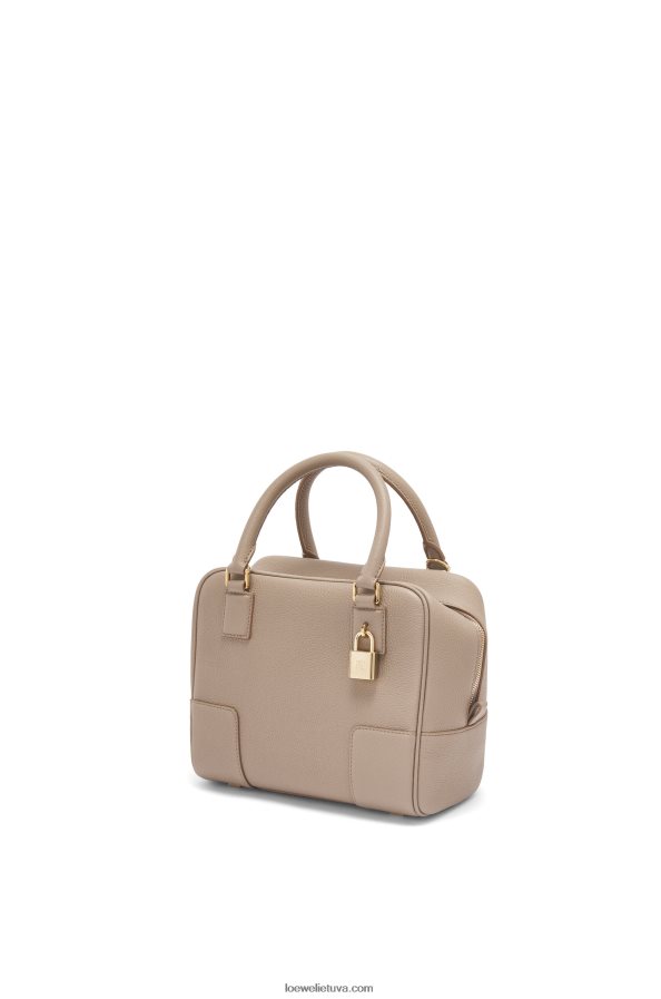 Loewe moterys amazona 19 kvadratinis maišelis iš minkštos grūdėtos veršienos smėlis BZ26XN155