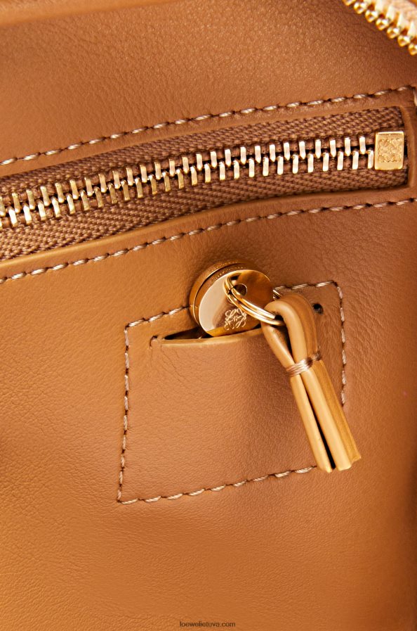 Loewe moterys amazona 23 iš nappa veršiuko odos šilta dykuma BZ26XN176