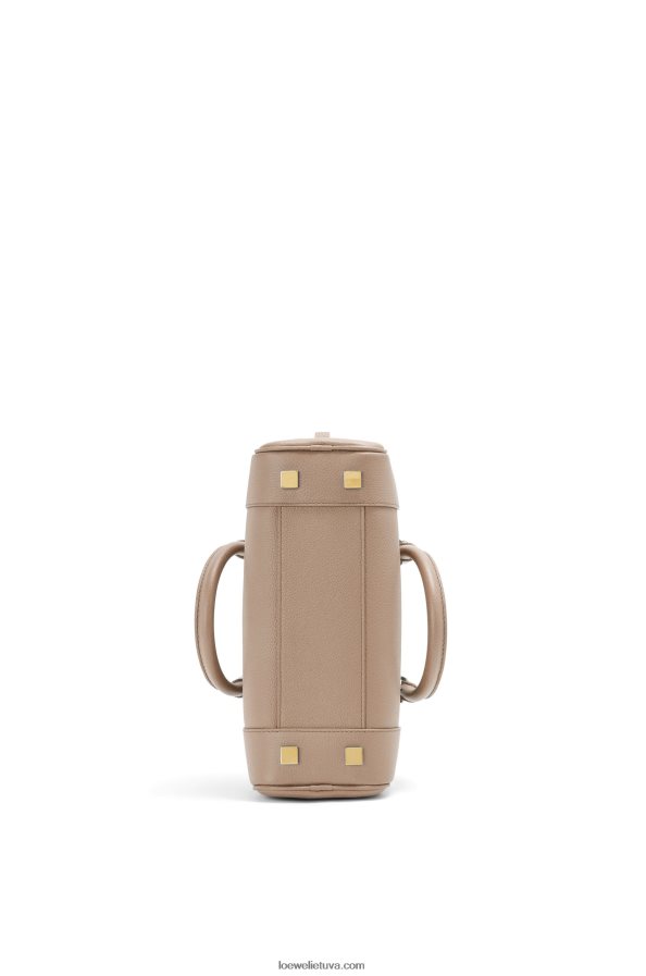 Loewe moterys amazona 23 maišelis iš minkštos grūdėtos veršienos smėlis BZ26XN154