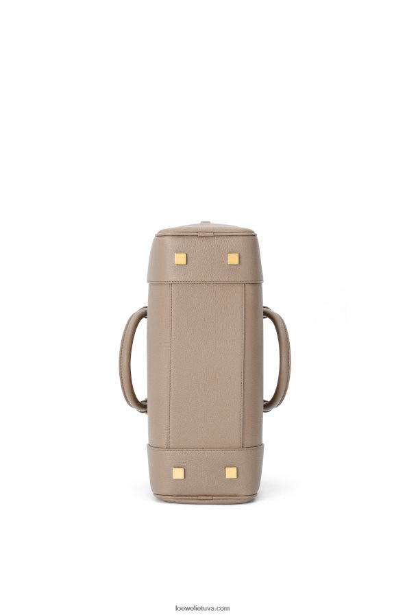Loewe moterys amazona 28 maišelis iš minkštos grūdėtos veršienos smėlis BZ26XN153