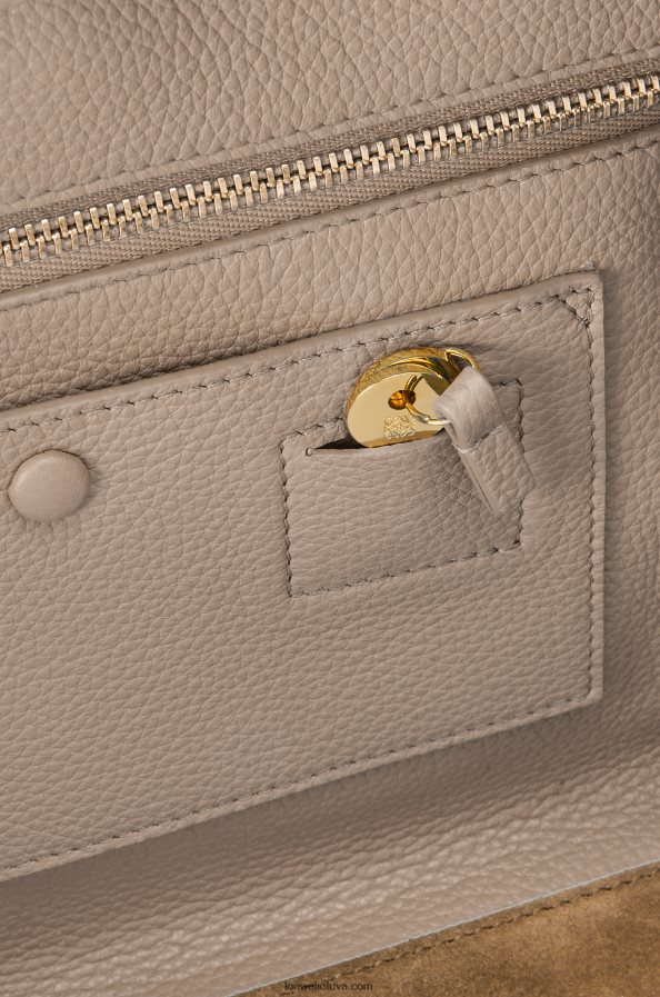 Loewe moterys amazona 28 maišelis iš minkštos grūdėtos veršienos smėlis BZ26XN153