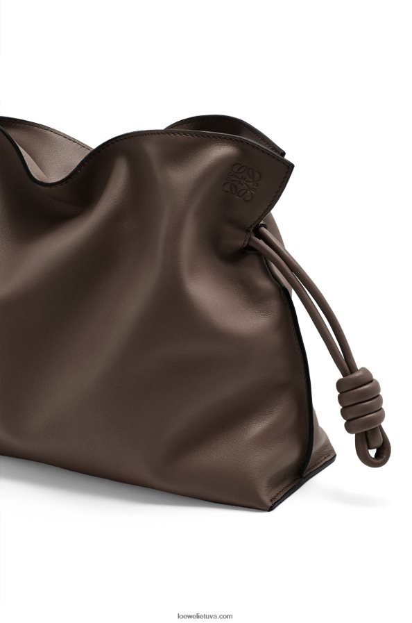Loewe moterys flamenko sankaba iš nappa veršiuko odos šokolado BZ26XN623