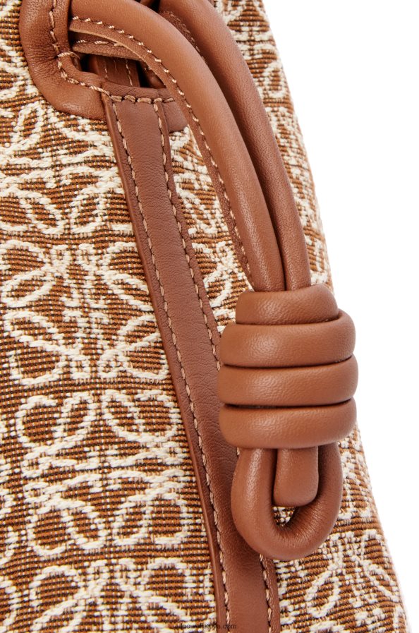 Loewe moterys mini flamenko sankaba iš anagraminio žakardo ir blauzdos odos įdegis/pekano riešutas BZ26XN310