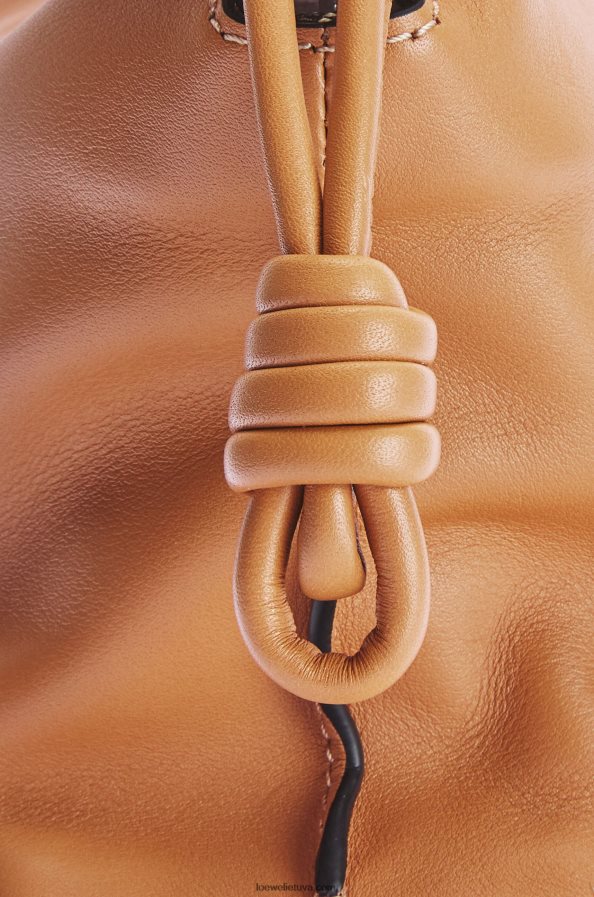Loewe moterys mini flamenko sankaba iš nappa veršiuko odos šilta dykuma BZ26XN216