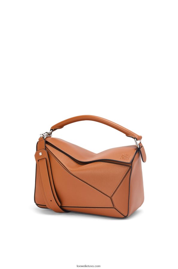 Loewe moterys dėlionės maišelis iš klasikinės blauzdos odos įdegis BZ26XN487