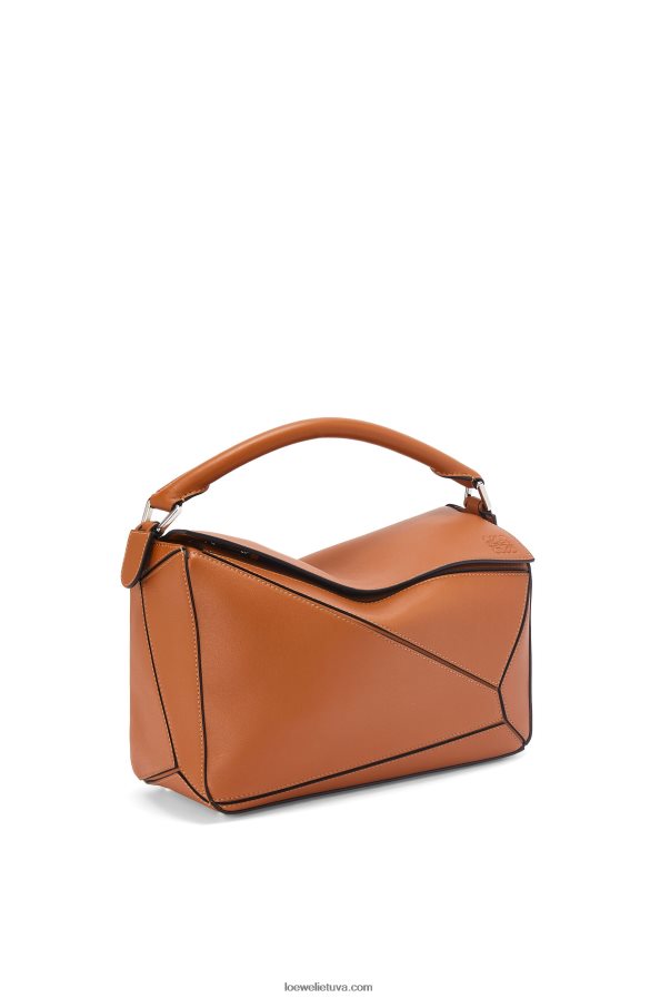 Loewe moterys dėlionės maišelis iš klasikinės blauzdos odos įdegis BZ26XN487