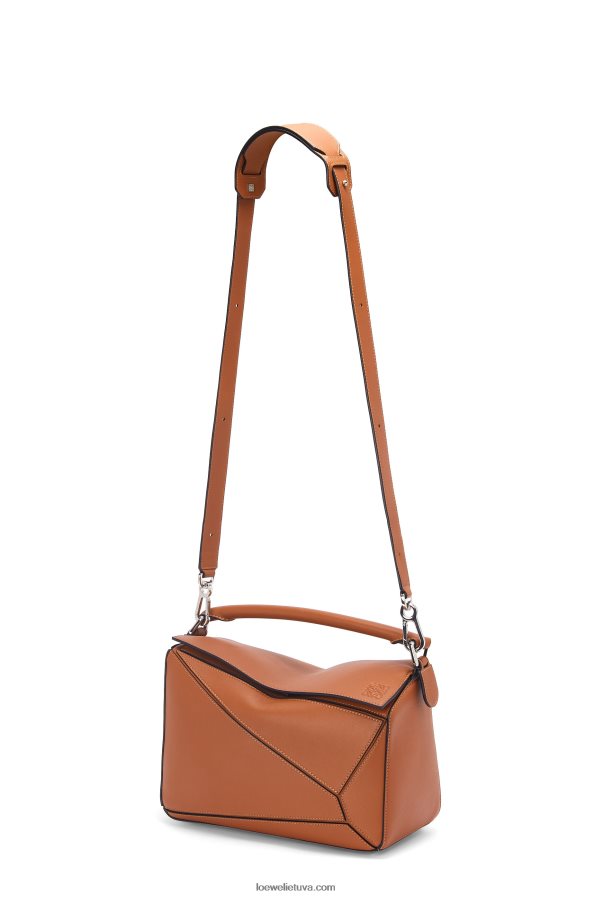 Loewe moterys dėlionės maišelis iš klasikinės blauzdos odos įdegis BZ26XN487