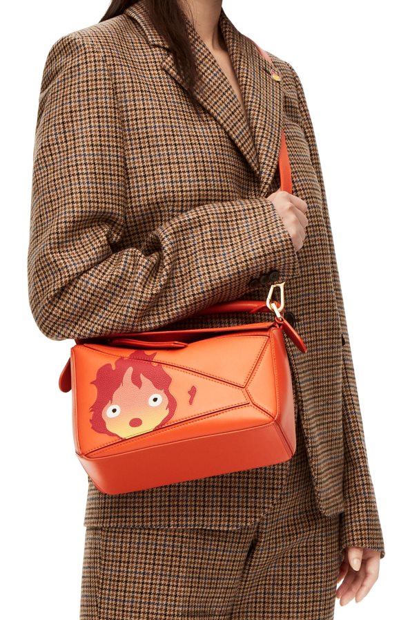 Loewe moterys kalciferinis mažas dėlionės maišelis iš satino veršio odos oranžinė BZ26XN441