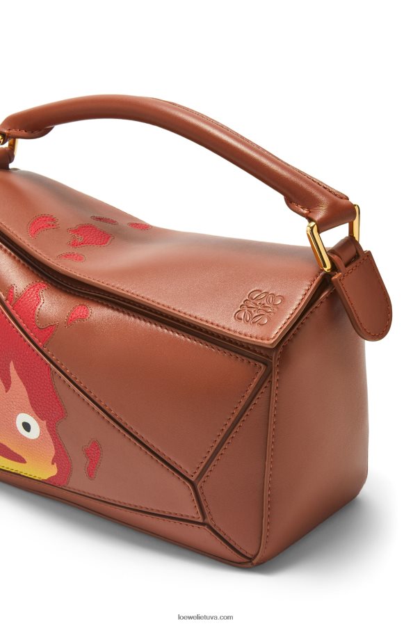 Loewe moterys kalciferinis mažas dėlionės maišelis iš satino veršio odos rūdys BZ26XN442