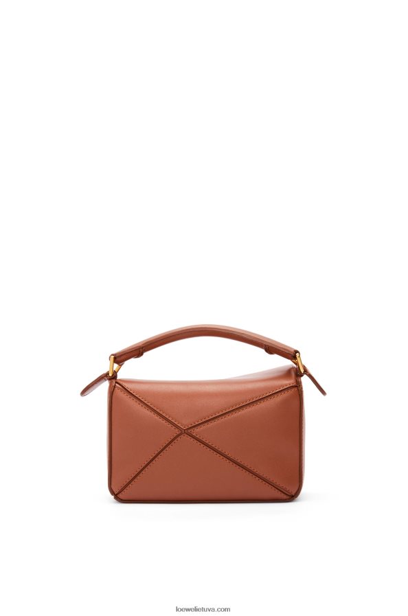 Loewe moterys kalciferinis mini galvosūkių maišelis iš satino veršio odos rūdys BZ26XN260