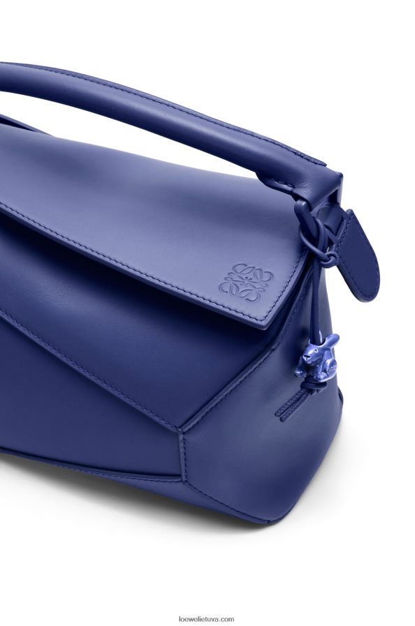 Loewe moterys mažas dėlionės kraštų maišelis iš satino veršio odos giliai violetinė glazūra BZ26XN531