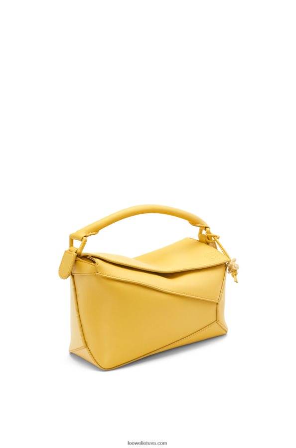 Loewe moterys mažas dėlionės kraštų maišelis iš satino veršio odos šviesiai geltona glazūra BZ26XN530