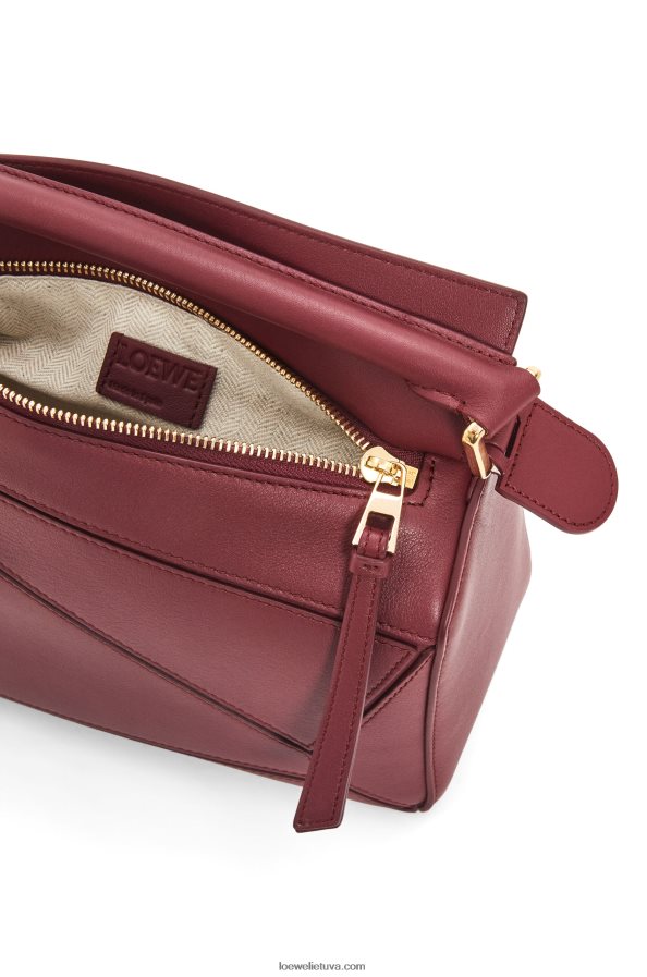 Loewe moterys mažas dėlionės maišelis iš klasikinės blauzdos odos Laukinė Uoga BZ26XN544