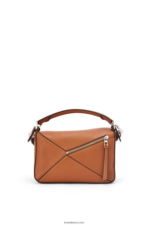 Loewe moterys mažas dėlionės maišelis iš klasikinės blauzdos odos įdegis BZ26XN364