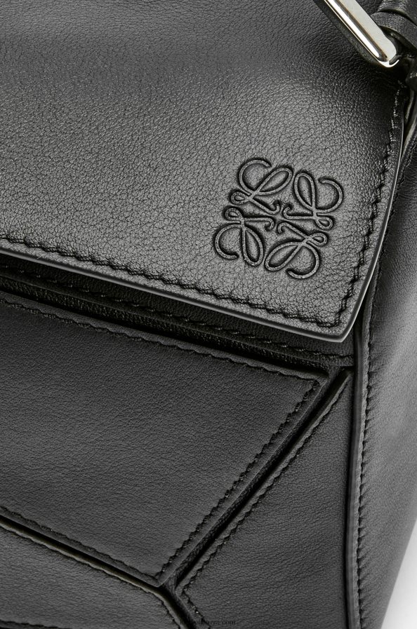 Loewe moterys mažas dėlionės maišelis iš klasikinės blauzdos odos juodas BZ26XN478