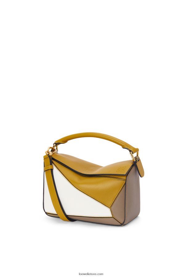 Loewe moterys mažas dėlionės maišelis iš klasikinės blauzdos odos ochra/švelni balta BZ26XN497