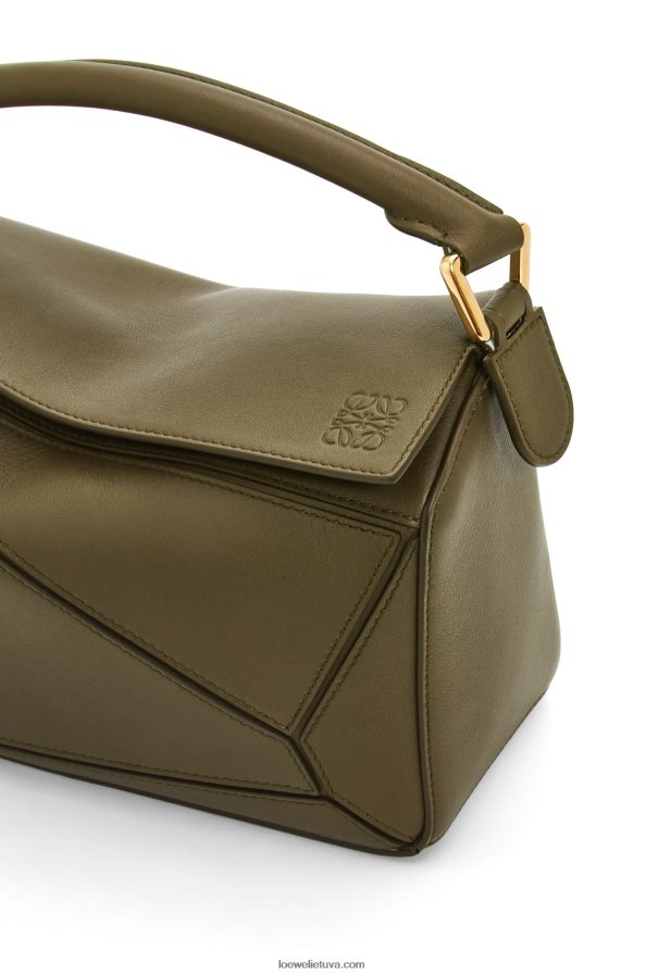 Loewe moterys mažas dėlionės maišelis iš klasikinės blauzdos odos tamsiai chaki žalia BZ26XN542