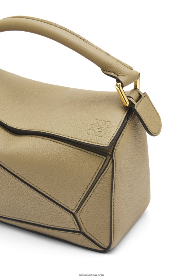 Loewe moterys mažas dėlionės maišelis iš minkštos grūdėtos veršienos artišoko žalia BZ26XN535