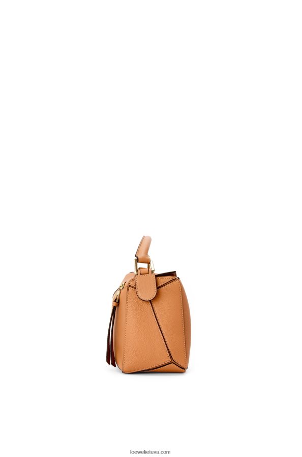 Loewe moterys mažas dėlionės maišelis iš minkštos grūdėtos veršienos lengva karamelė BZ26XN368