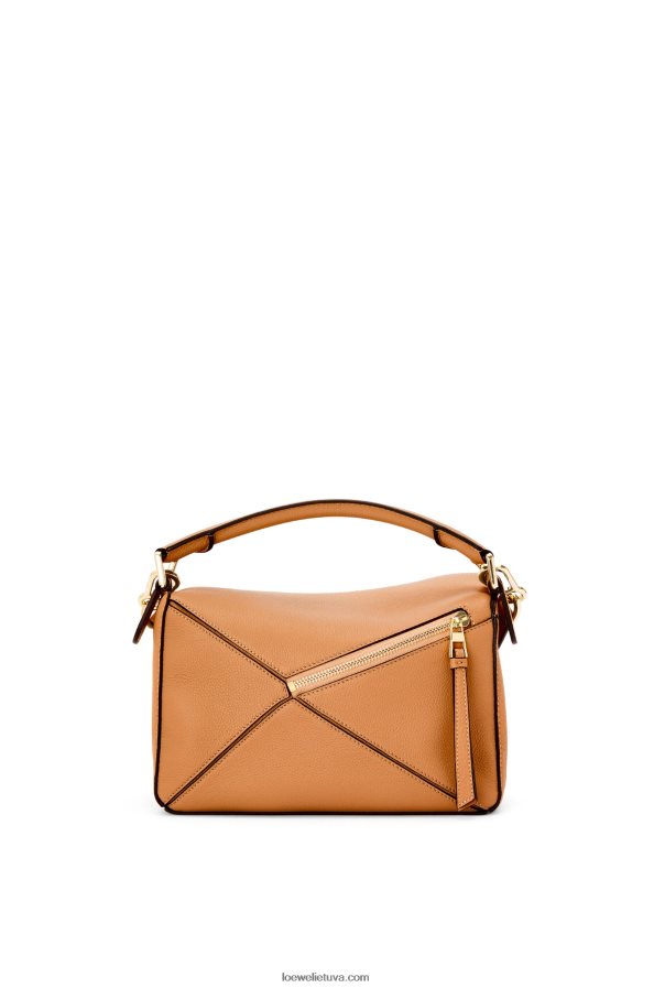 Loewe moterys mažas dėlionės maišelis iš minkštos grūdėtos veršienos lengva karamelė BZ26XN368