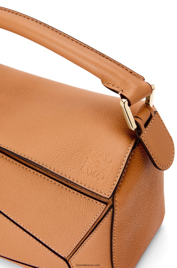 Loewe moterys mažas dėlionės maišelis iš minkštos grūdėtos veršienos lengva karamelė BZ26XN368