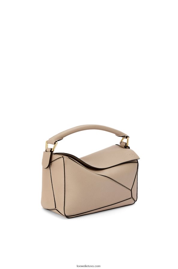 Loewe moterys mažas dėlionės maišelis iš minkštos grūdėtos veršienos smėlis BZ26XN397