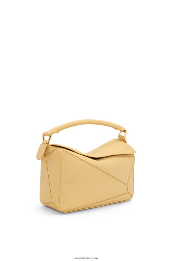 Loewe moterys mažas dėlionės maišelis iš minkštos grūdėtos veršienos tamsus sviestas BZ26XN393