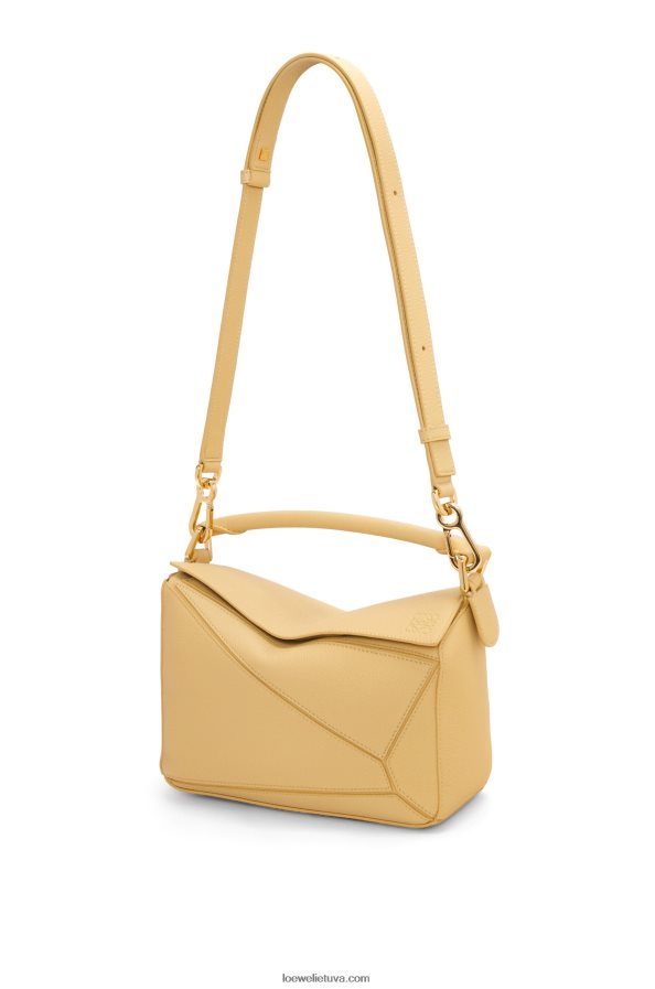 Loewe moterys mažas dėlionės maišelis iš minkštos grūdėtos veršienos tamsus sviestas BZ26XN393