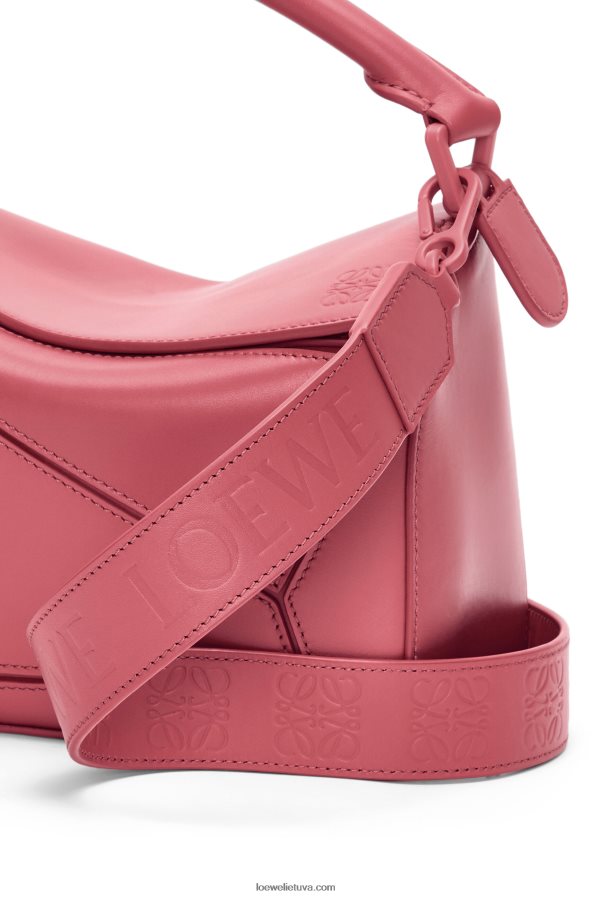 Loewe moterys mažas dėlionės maišelis iš satino veršio odos slyva BZ26XN490