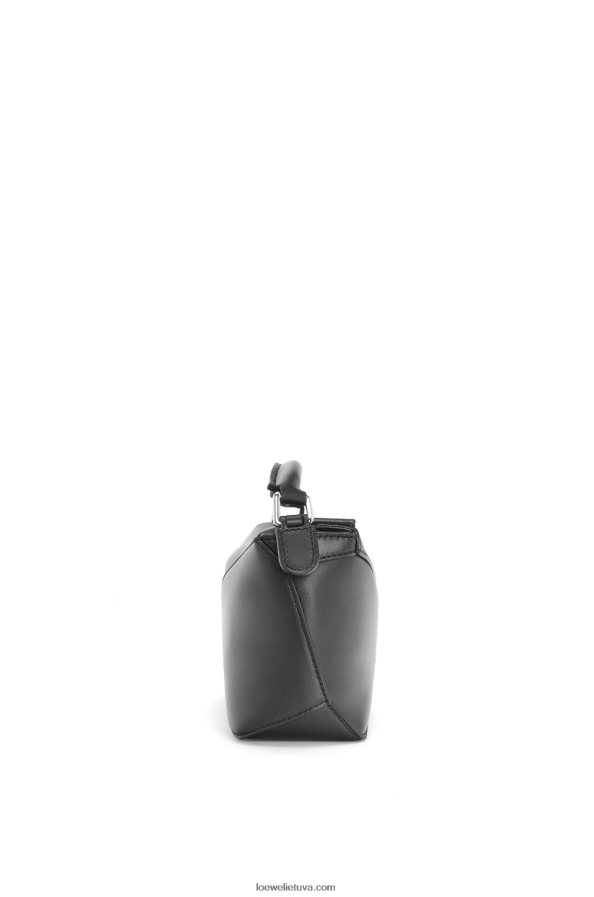 Loewe moterys mini dėlionės krašto maišelis iš satino veršio odos juodas BZ26XN219