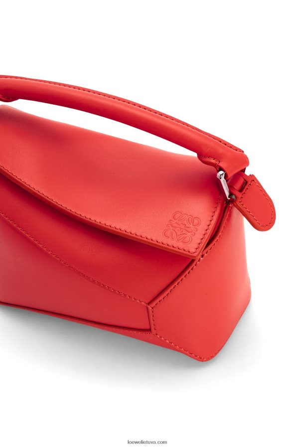 Loewe moterys mini dėlionės krašto maišelis iš satino veršio odos raudona BZ26XN213