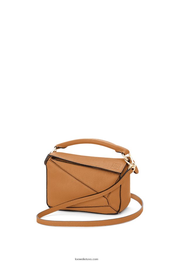 Loewe moterys mini dėlionės maišelis iš minkštos grūdėtos veršienos lengva karamelė BZ26XN299
