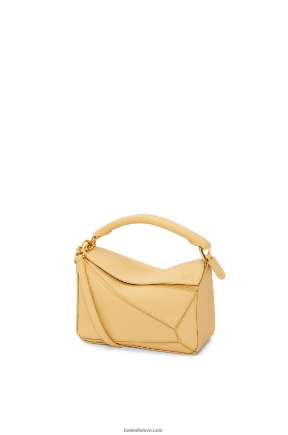 Loewe moterys mini dėlionės maišelis iš minkštos grūdėtos veršienos tamsus sviestas BZ26XN234
