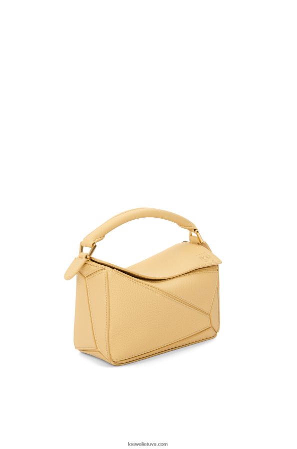 Loewe moterys mini dėlionės maišelis iš minkštos grūdėtos veršienos tamsus sviestas BZ26XN234